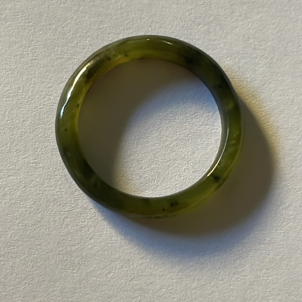 Jade ring - Picture 2 of 5